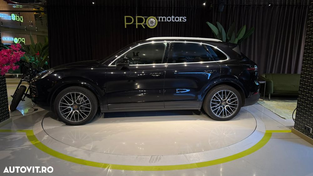 Porsche Cayenne - 9