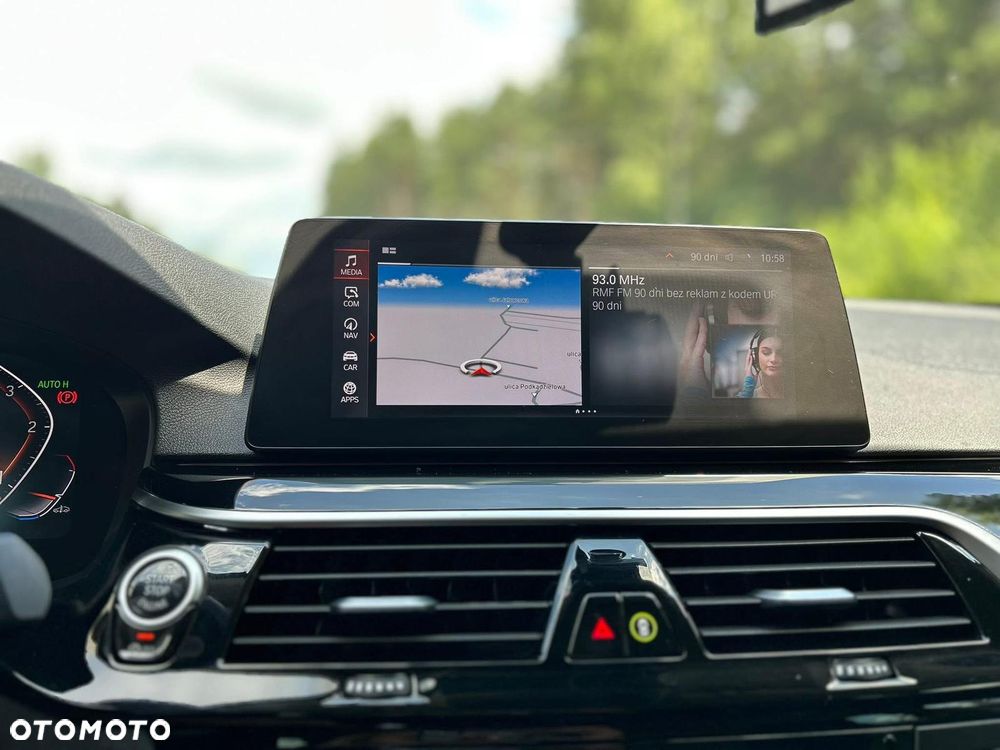 BMW Seria 5 525d xDrive Sport-Aut Luxury Line - 15