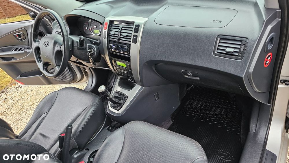 Hyundai Tucson 2.0 2WD GLS Style - 14