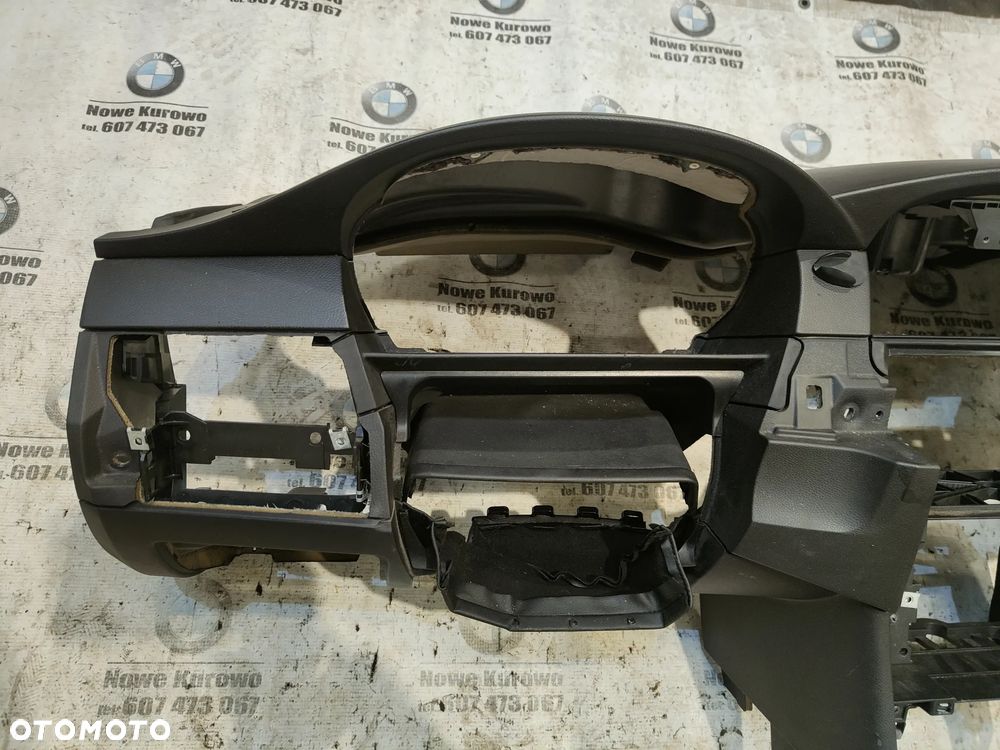 BMW E60 E61 Deska Rozdzielcza Konsola Na kluczyk 7063264 - 2