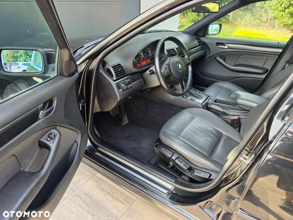 BMW Seria 3 325i - 11