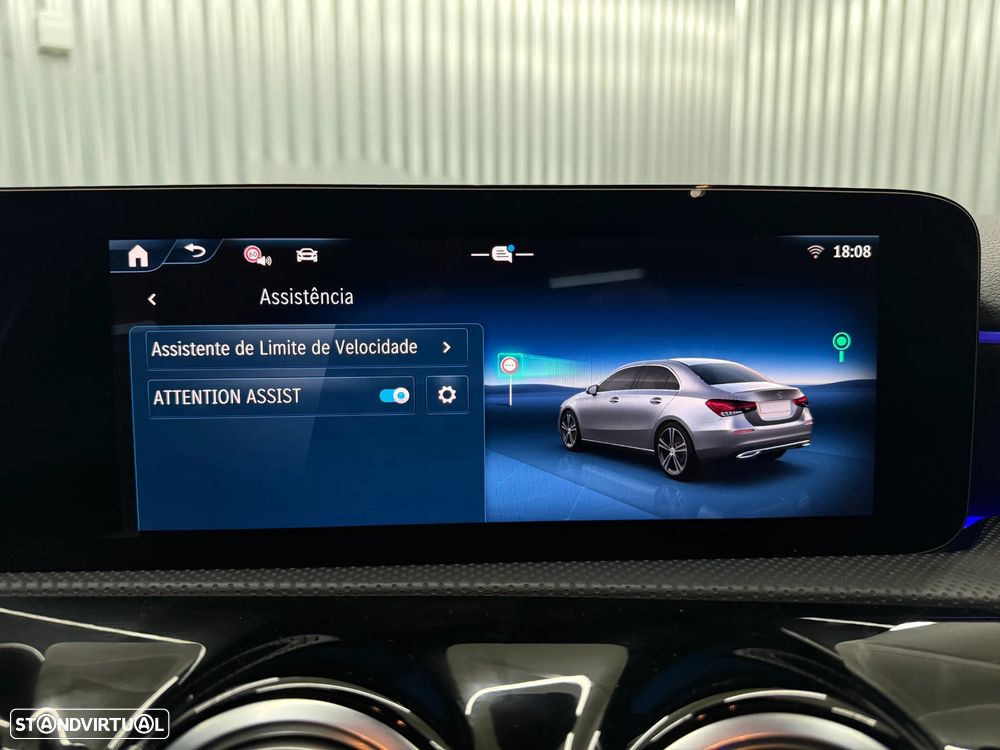 Mercedes-Benz A 200 Limousine AMG Line Aut. - 14