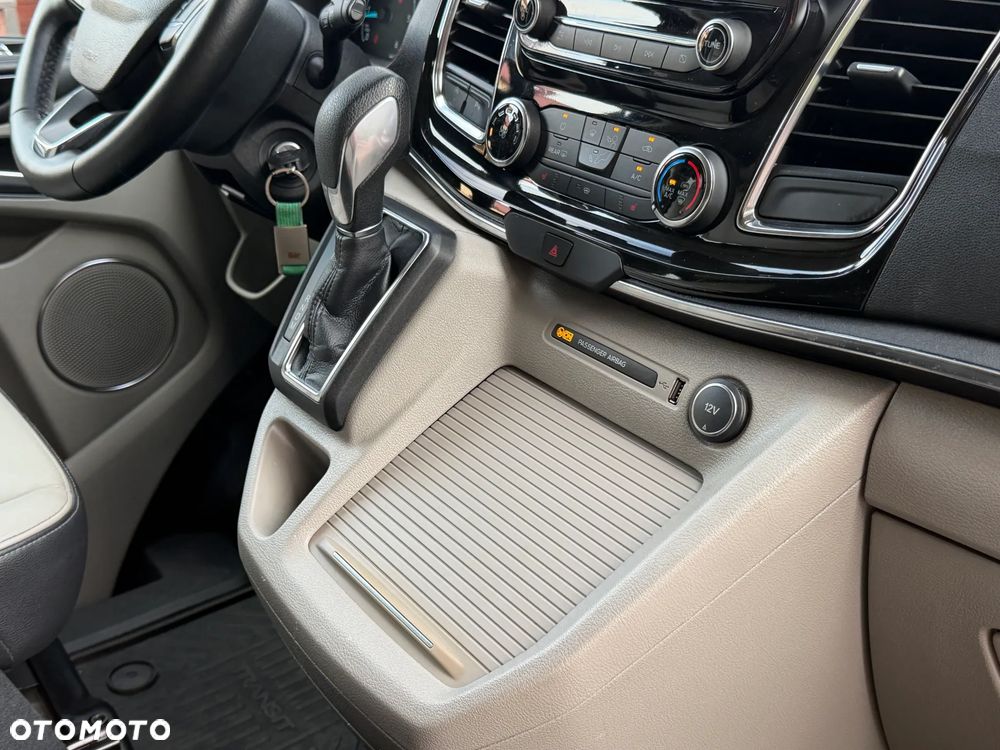 Ford Tourneo Custom 2.0 TDCi L2 Titanium SelectShift - 33