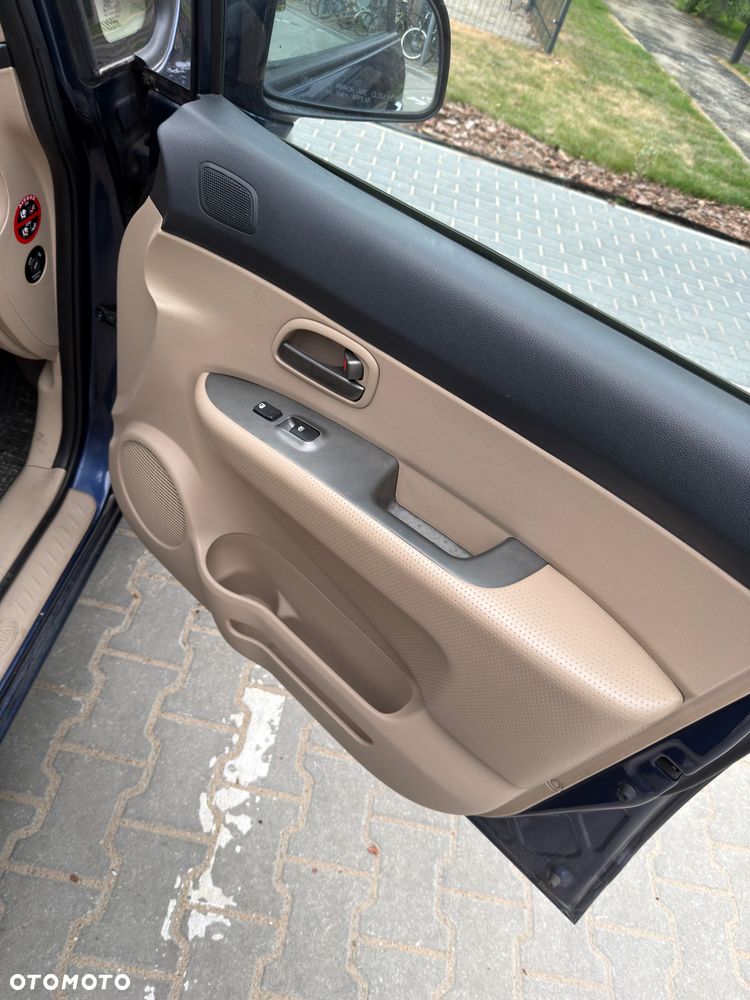 Kia Carens 2.0 CRDi Voyage 7os - 13