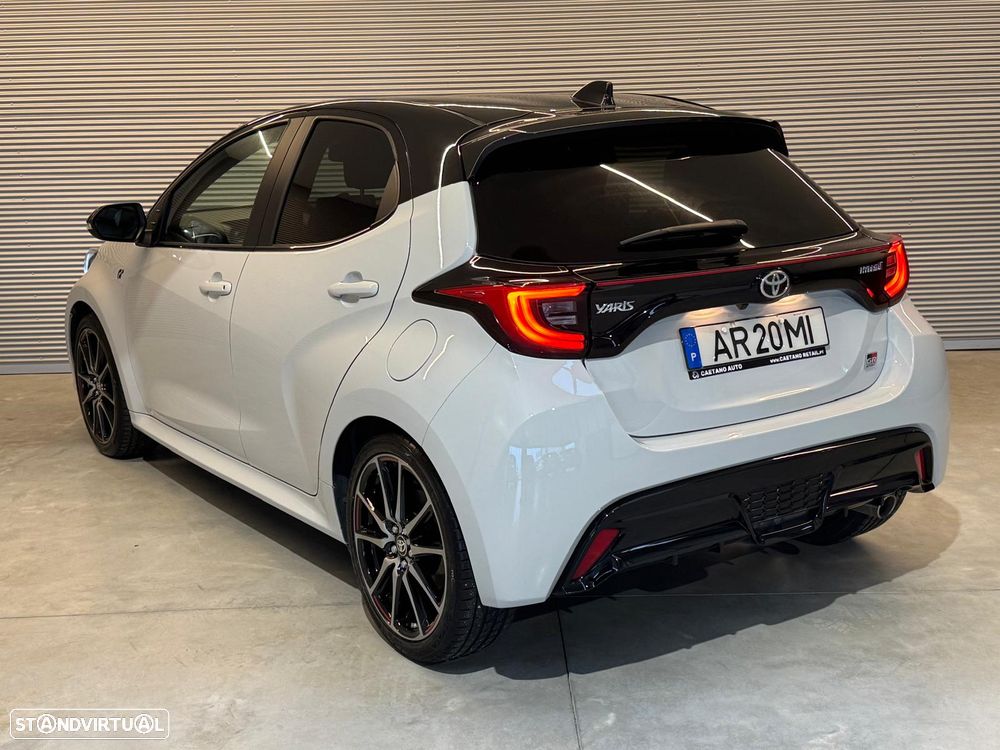Toyota Yaris 1.5 HDF GR Sport - 10