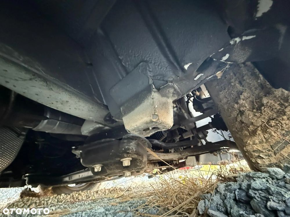 Eura Mobil van V595HB - 5