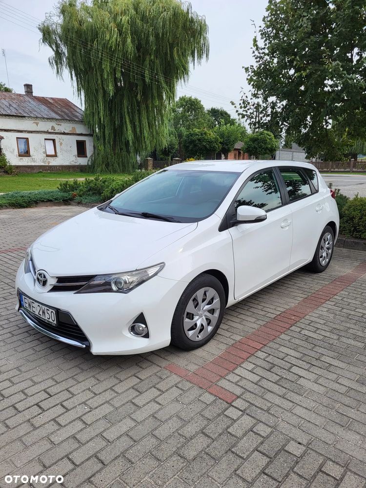 Toyota Auris 2.0 D-4D Dynamic - 2