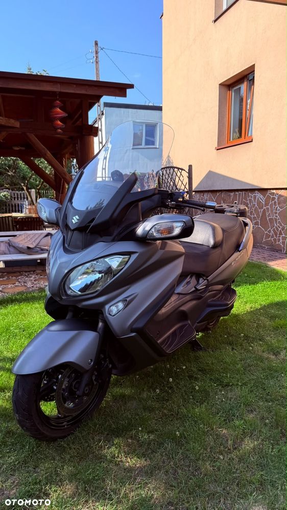 Suzuki Burgman - 1