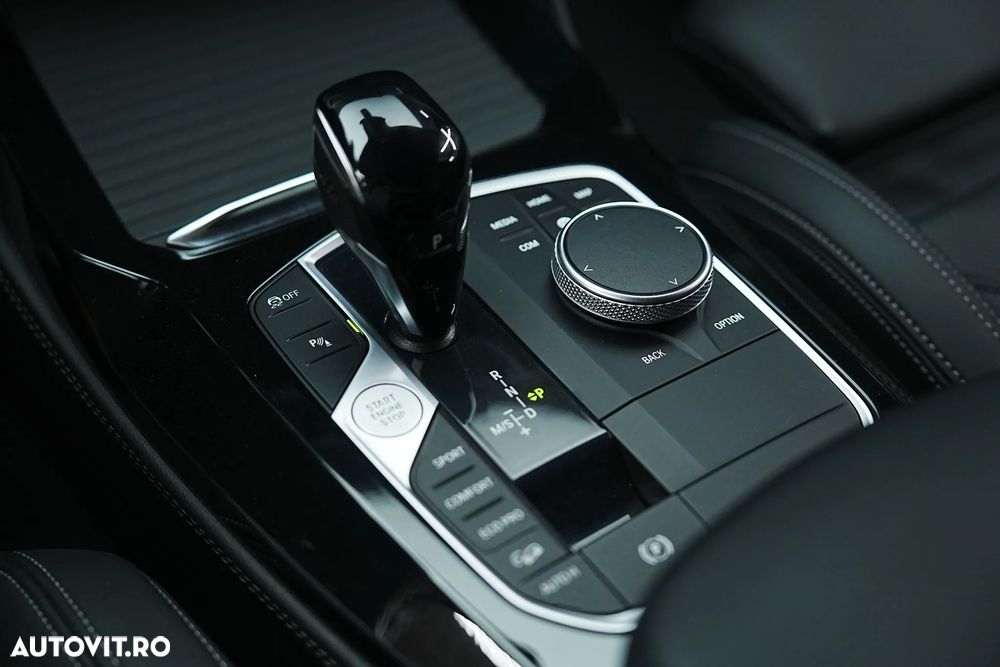 BMW X4 xDrive20i AT MHEV - 39