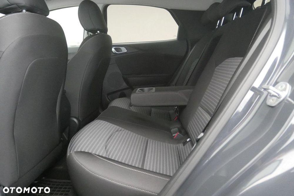 Kia XCeed - 15