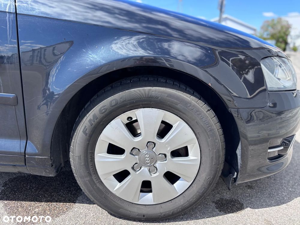 Audi A3 Sportback 1.6 TDI DPF Ambiente - 15