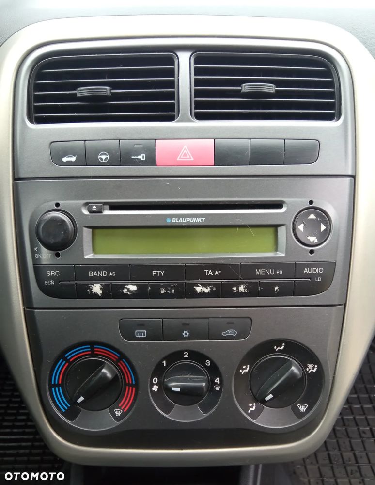 Fiat Punto - 16