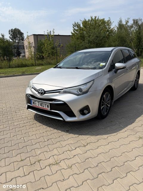 Toyota Avensis 2.0 D-4D Selection - 1