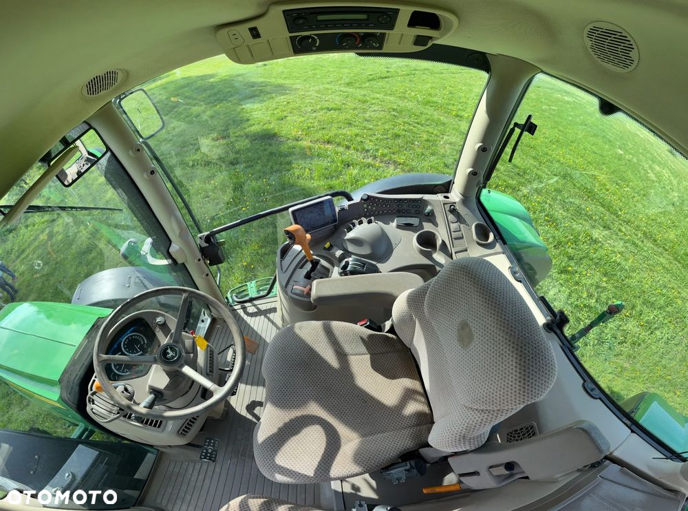 John Deere 6150R - 8