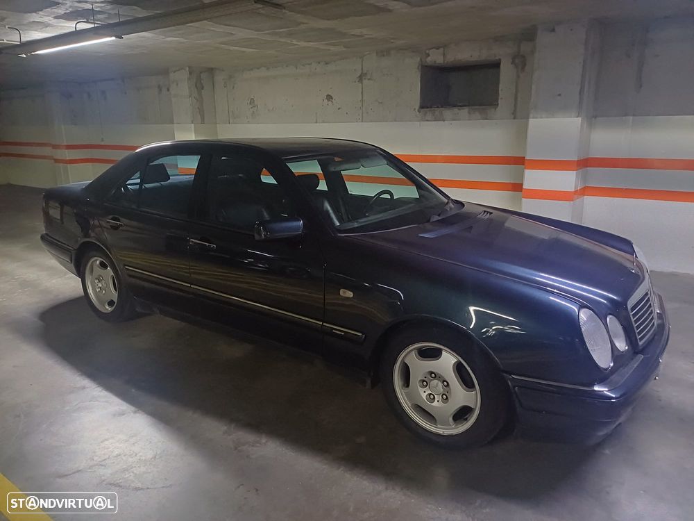 Mercedes-Benz E 250 TD Classic - 3