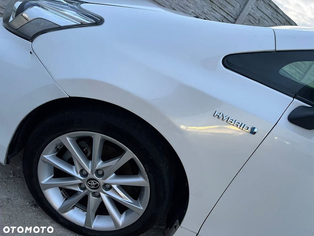 Toyota Prius+ (Hybrid) - 23