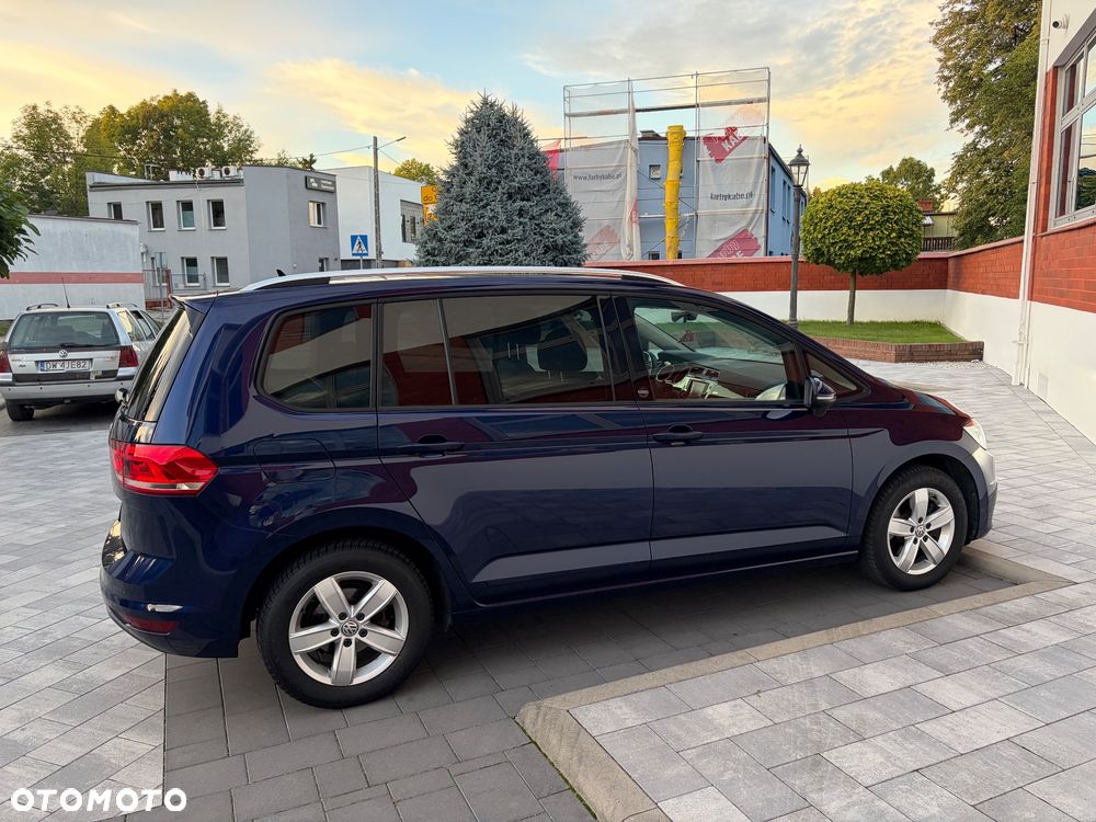 Volkswagen Touran - 5