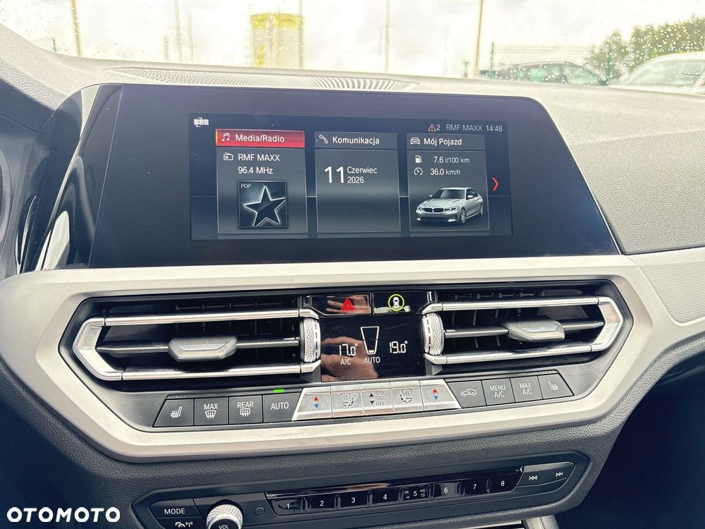 BMW Seria 3 318i - 20