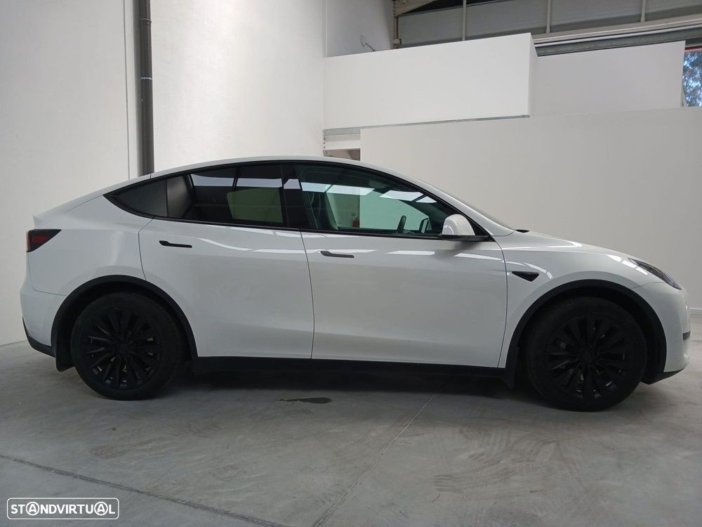 Tesla Model Y Standard - 15