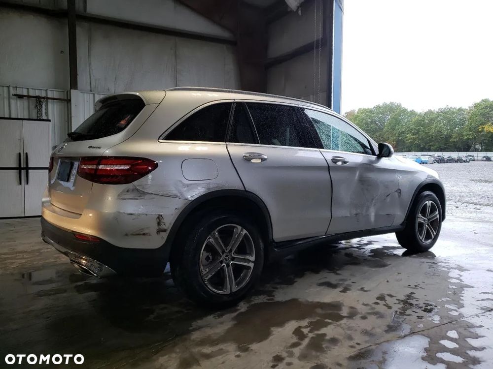 Mercedes-Benz GLC Coupe 300 4-Matic - 4
