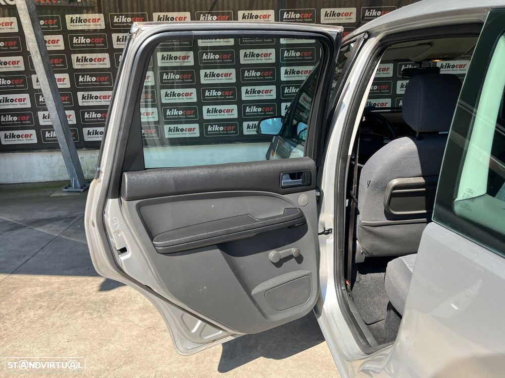 Ford Focus C-Max 1.6 TDCi Ambiente - 26