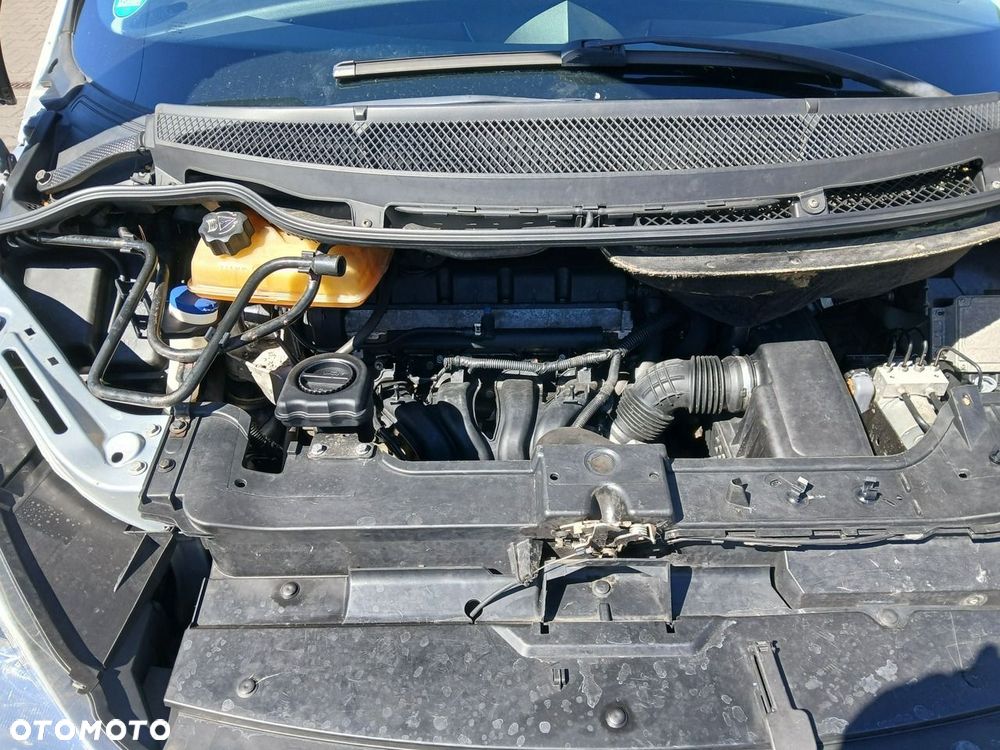 Peugeot 807 140 Family - 26