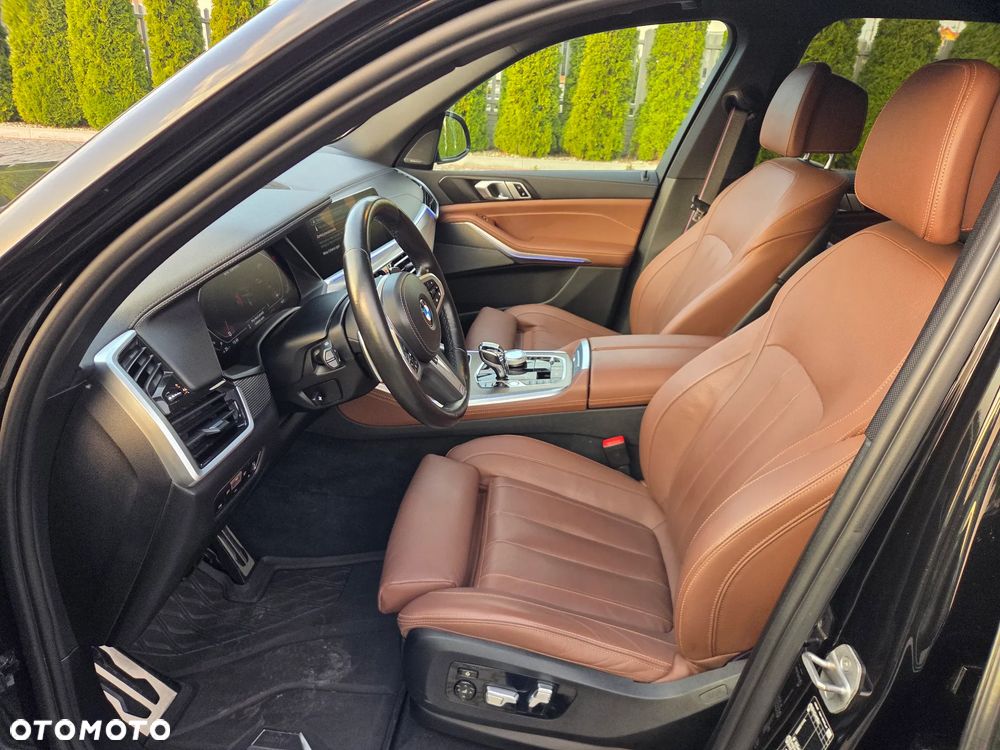 BMW X5 M50i - 18