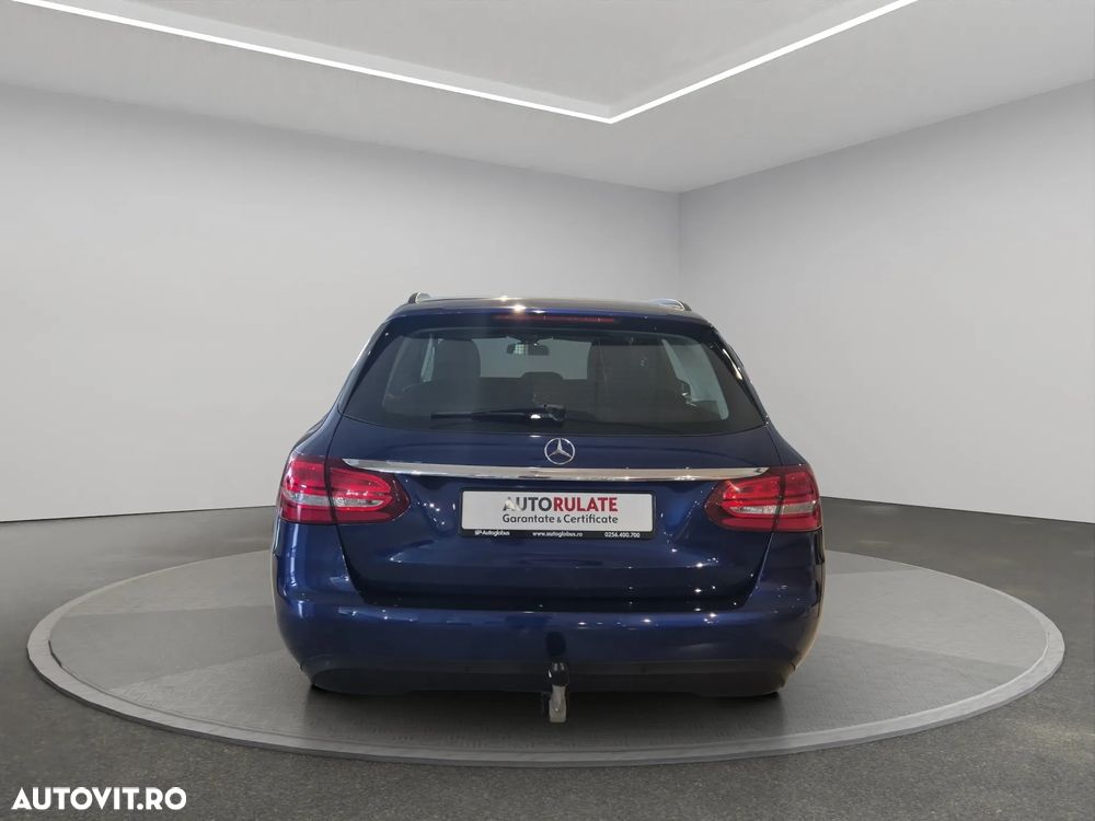 Mercedes-Benz C - 4