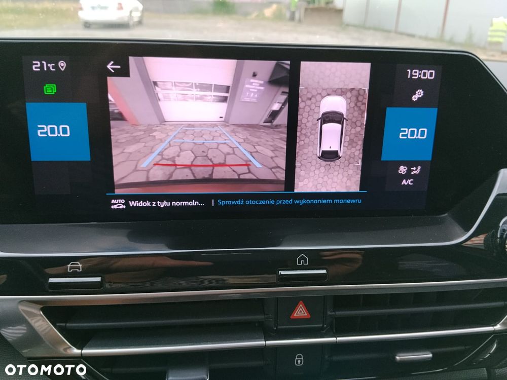 Citroën C4 BlueHDi 130 Stop&Start EAT8 SHINE - 3