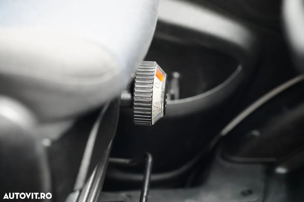 Iveco DAILY 35-140 / BASCULATOR / CU OPȚIUNI - 6 LOCURI / DOUĂ LOCURI / MANUAL / - 31