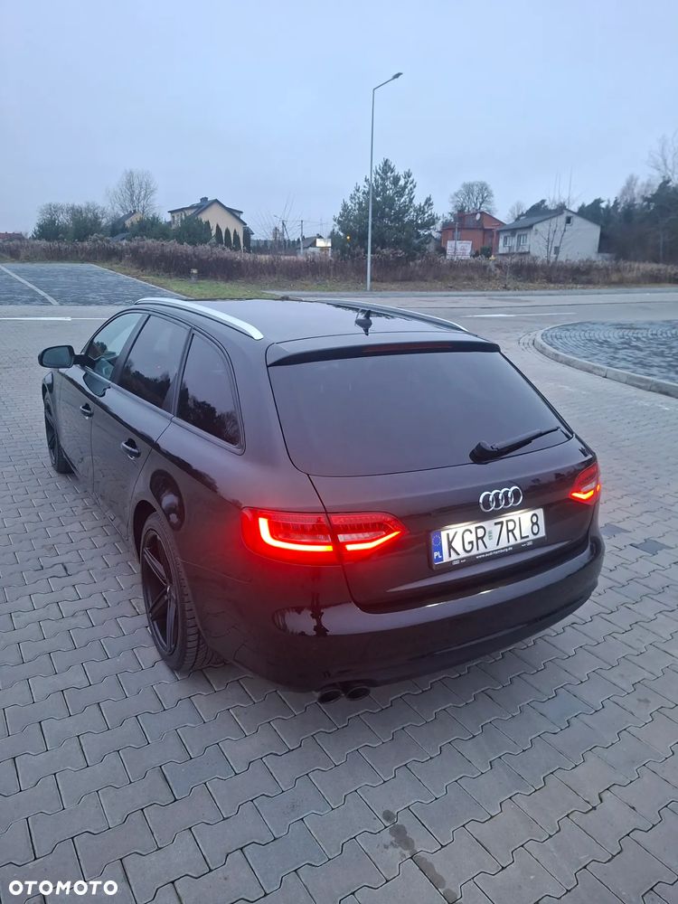 Audi A4 Avant 2.0 TDI DPF quattro S tronic S line Sportpaket - 8