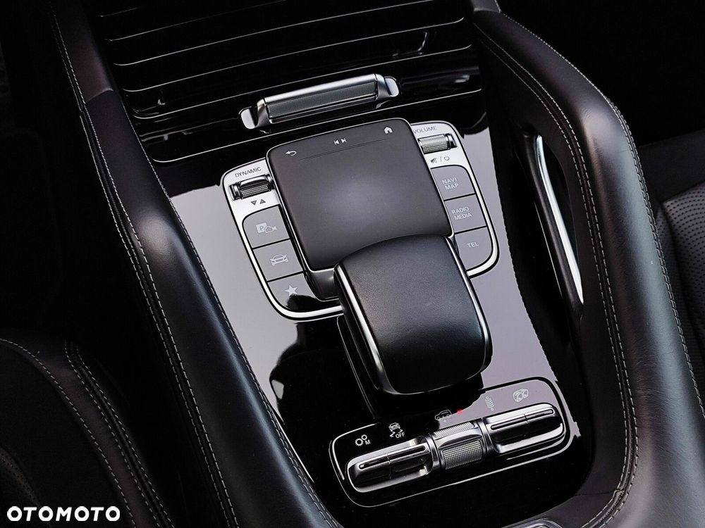 Mercedes-Benz GLE - 23