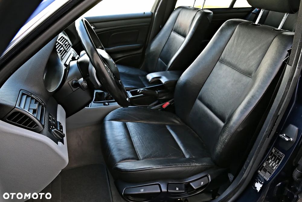 BMW Seria 3 320i - 21