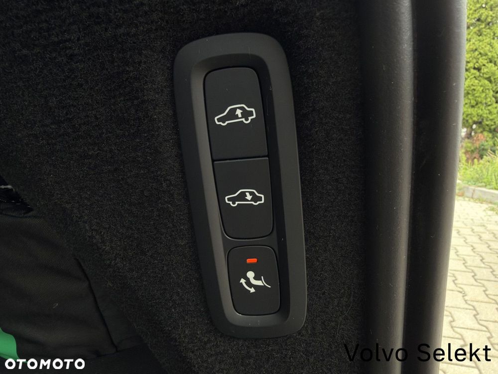 Volvo XC 90 - 36