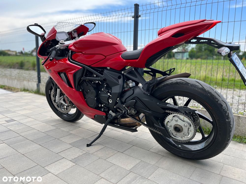 MV AGUSTA F3 - 3