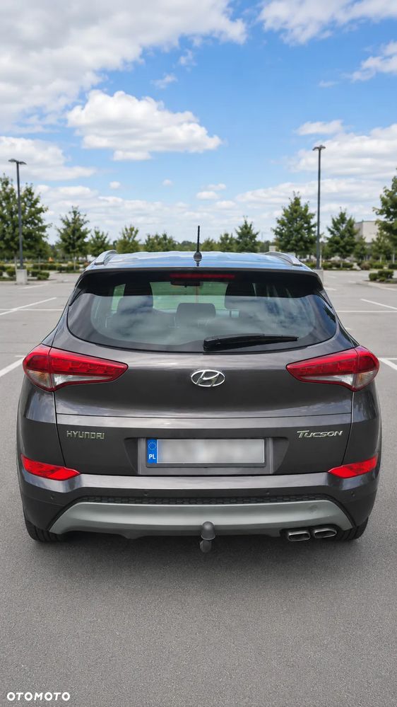 Hyundai Tucson 2.0 CRDI BlueDrive Style 2WD - 4