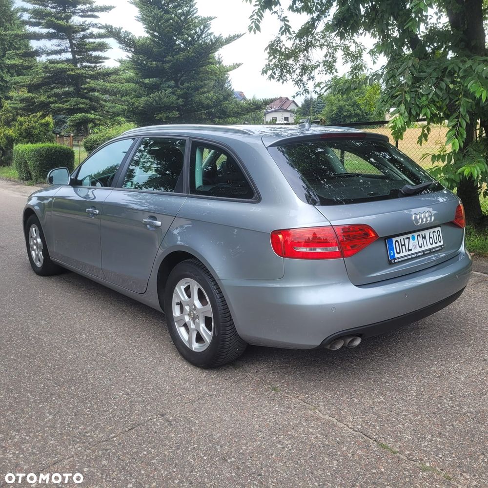 Audi A4 Avant - 10