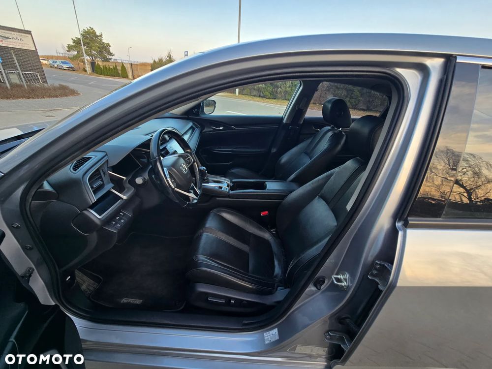 Honda Civic 1.5 i-VTEC Turbo CVT Executive - 28