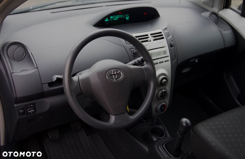 Toyota Yaris 1.0 VVT-i Cool - 5