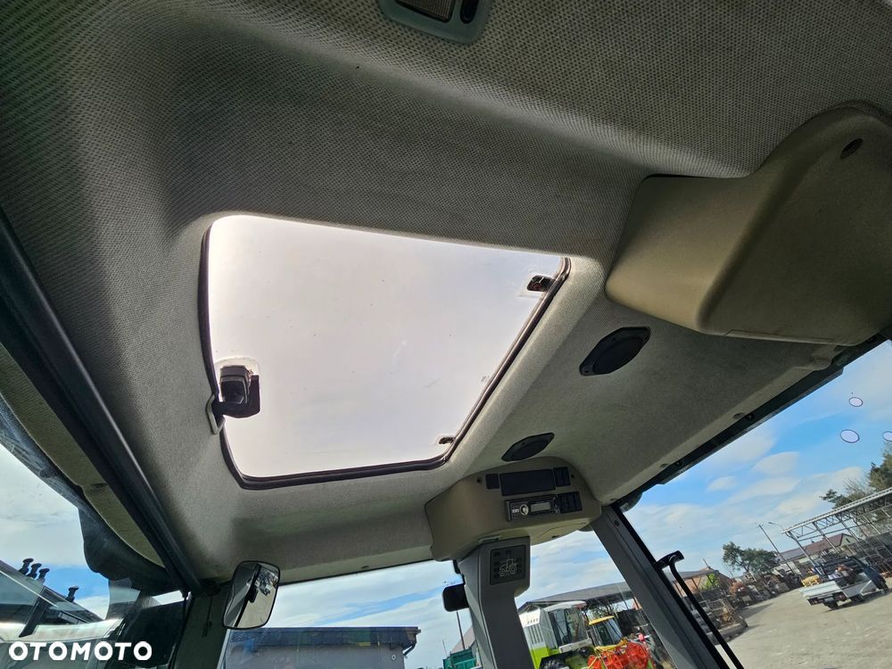 Claas Arion 640 CIS - 11