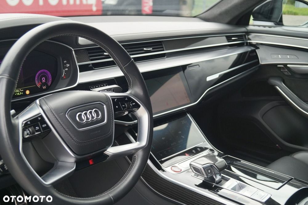 Audi S8 - 34