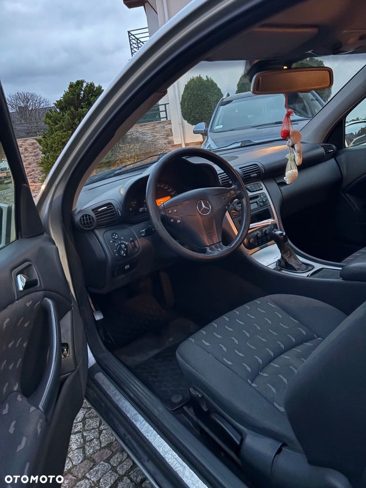 Mercedes-Benz Klasa C 200 Kompressor Sportcoupe - 12