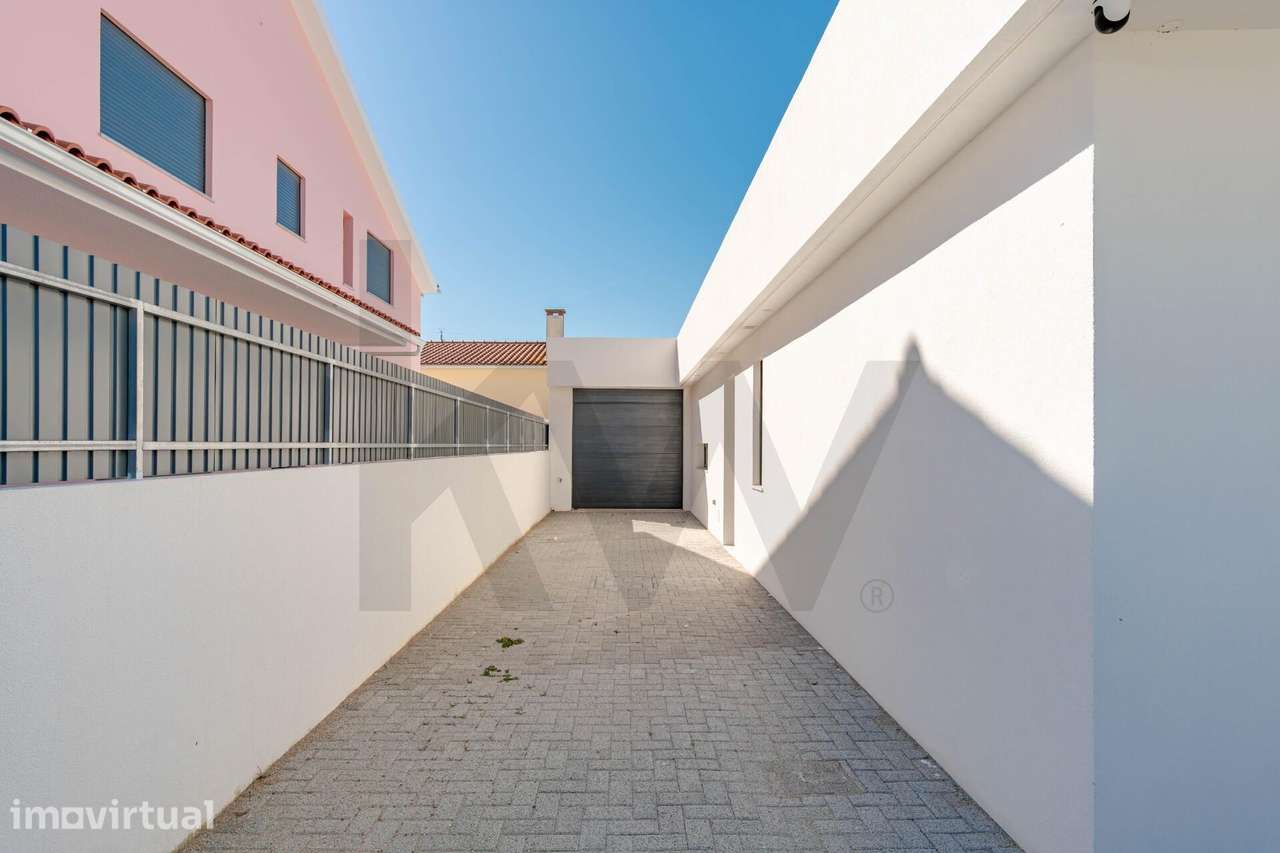 Moradia T3 Nova e Térrea com Suíte, Open Space e Espaço Exterior – Pin - Grande imagem: 4/49