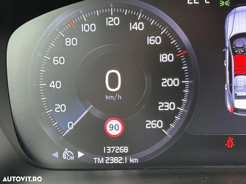 Volvo XC 40 B4 B AWD Geartronic Momentum Pro - 38