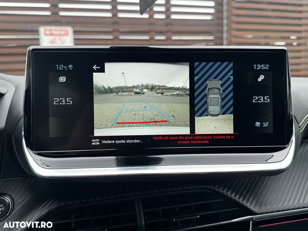 Peugeot 2008 PureTech 130 EAT8 GT - 32