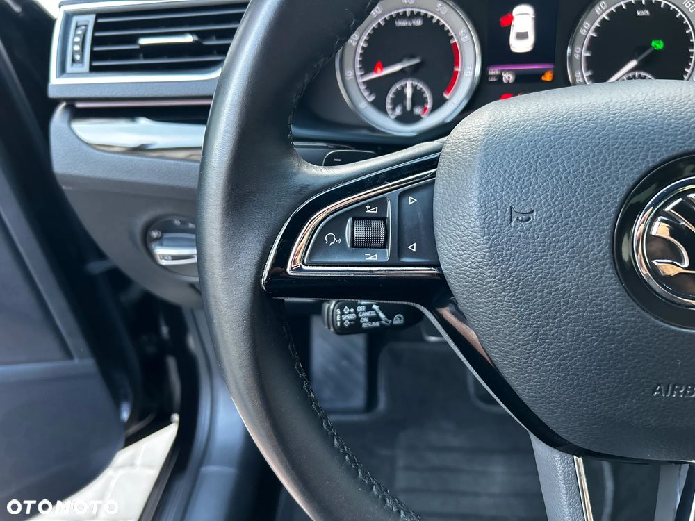 Skoda Superb 1.8 TSI DSG L&K - 24
