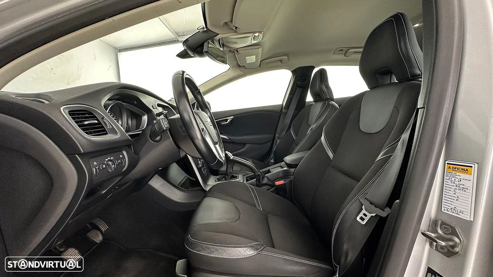 Volvo V40 1.6 D2 Eco Momentum - 27
