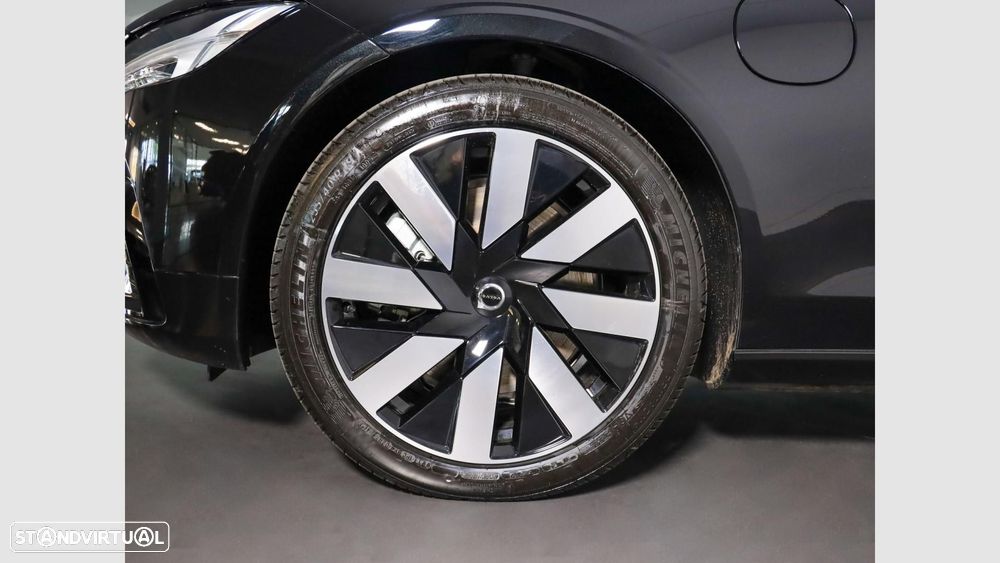 Volvo V90 2.0 T6 PHEV Plus Dark AWD — fotografia 9