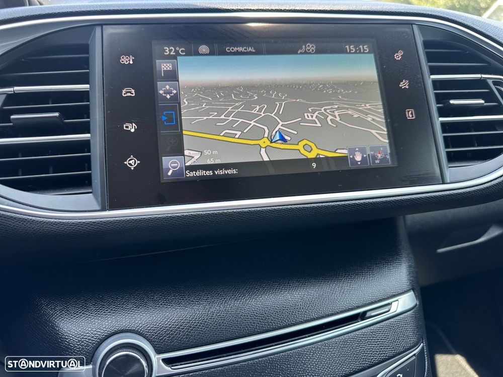 Peugeot 308 1.2 PureTech Allure J17 - 17