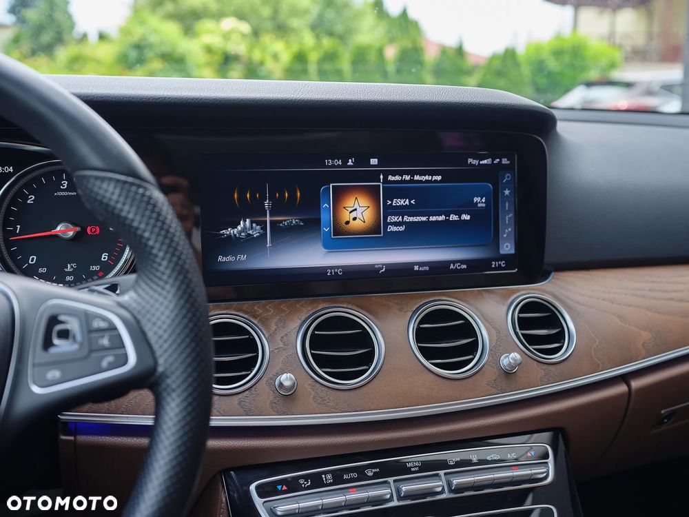 Mercedes-Benz Klasa E 220 d 9G-TRONIC - 21